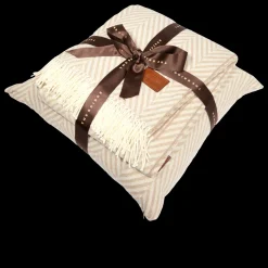 Cuscino e plaid in tessuto