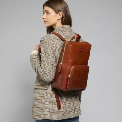 Zaino donna in pelle con tasca frontale